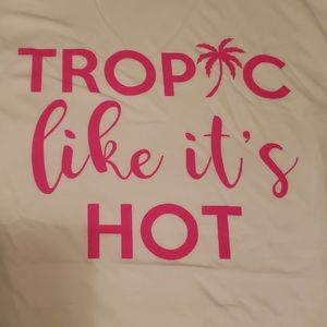 NWOT womens short sleeve tshirt